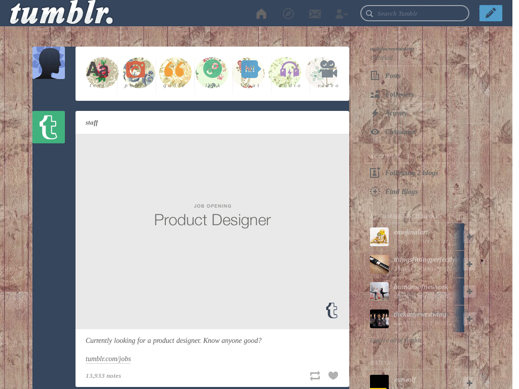 Tumblr Dash theme with wood/floral background