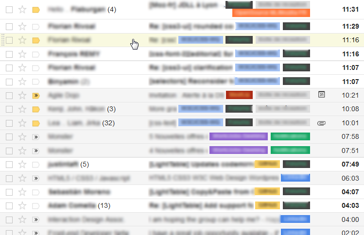 GMAIL : Badges on the right, in messages indexes.