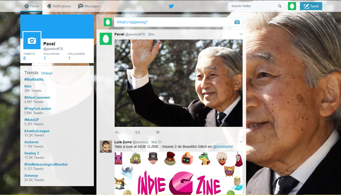 Japenese Emperor Akihito Waving twitter.com