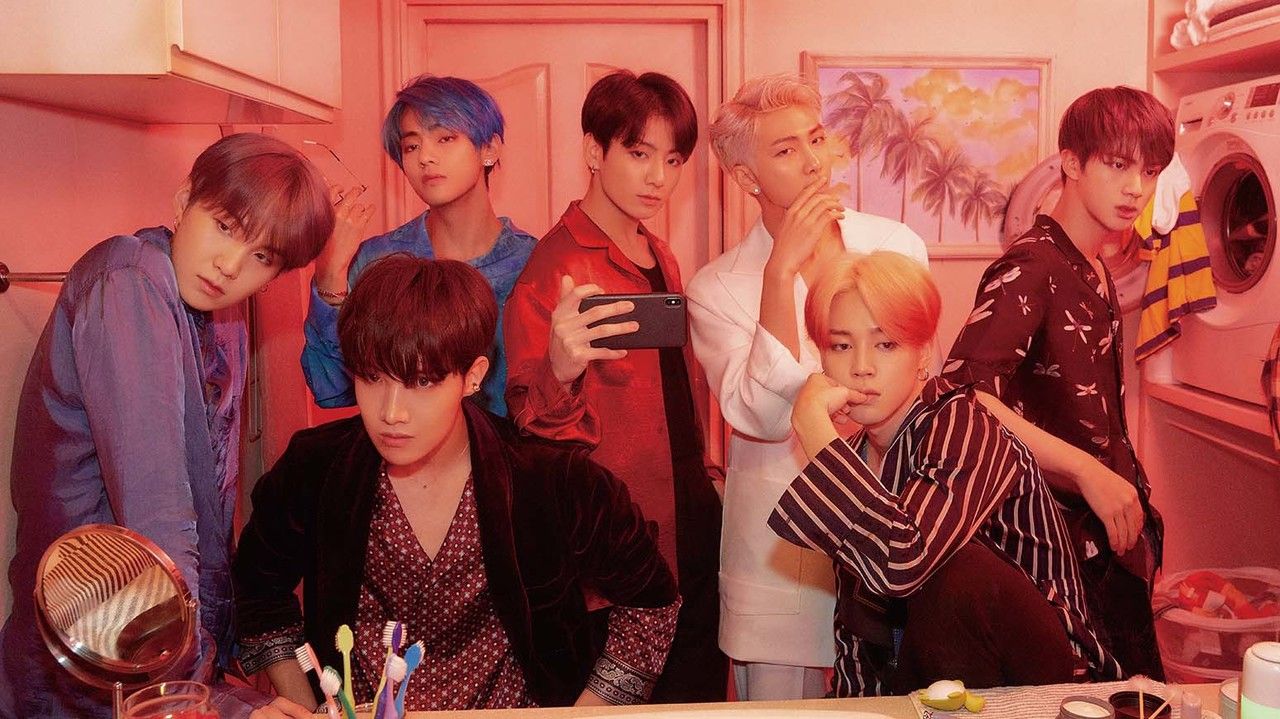 BTS ~ For Roblox ~ Boy with luv selfie