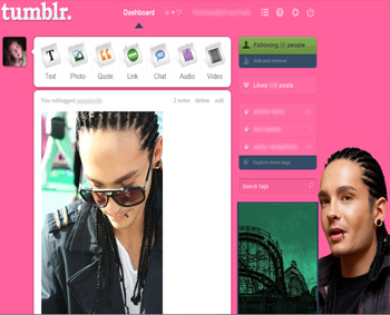 Tom Kaulitz w/ pink background
